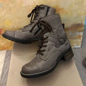 Taos crave boots
